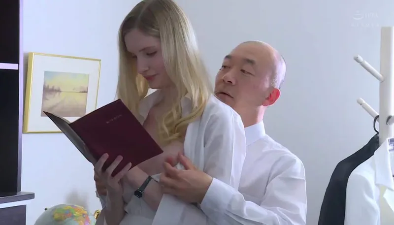 Vợ chấp nhận làm con ghệ cho đối tác của gã chồng để trả nợ